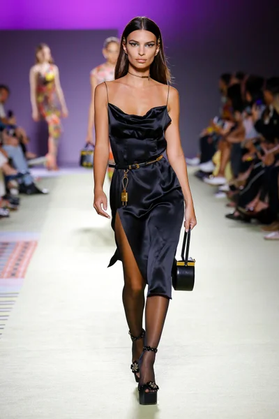 Look 43
